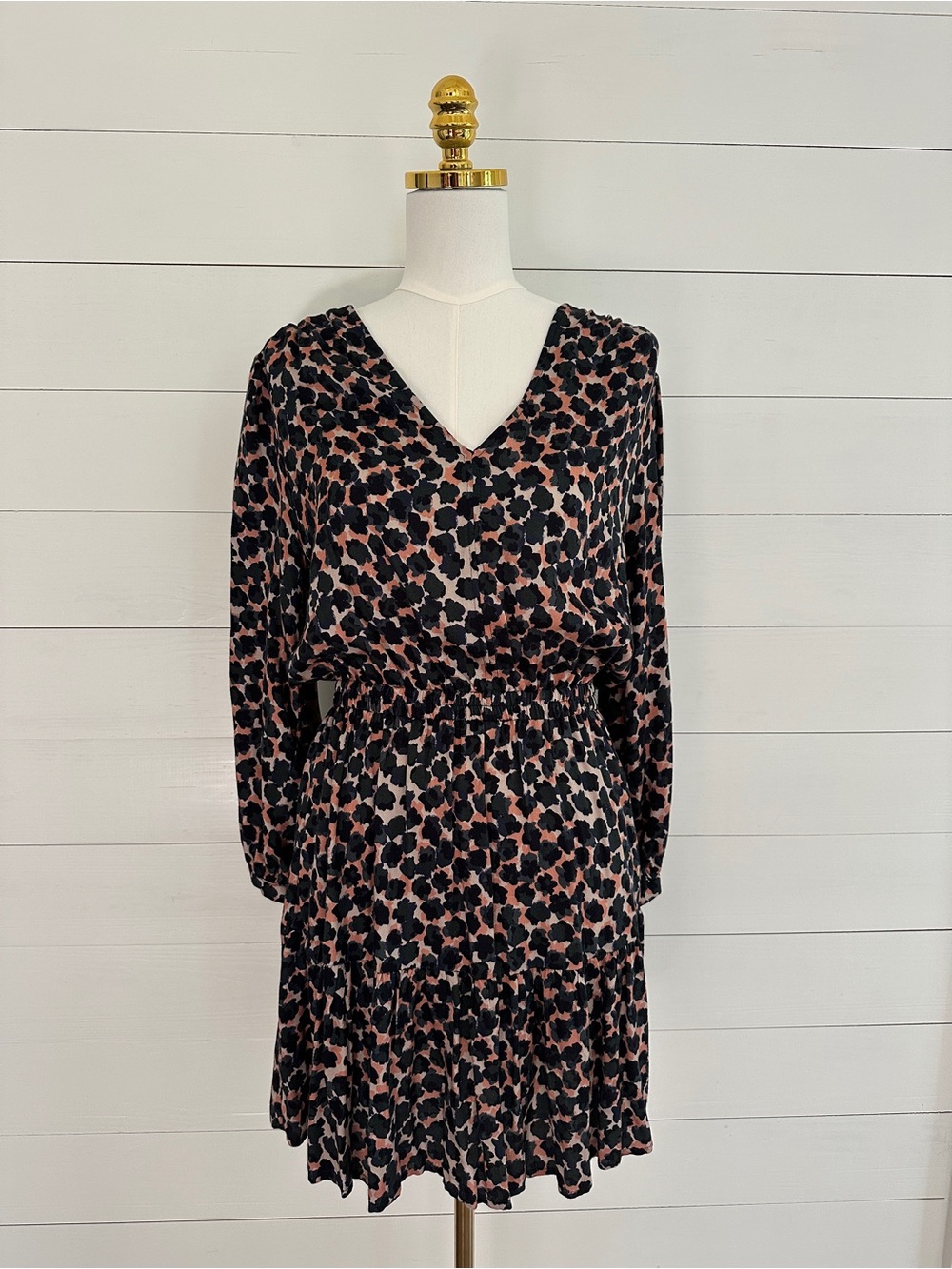 Velvet by Graham & Leopard V‑Neck Long Sleeve Dress